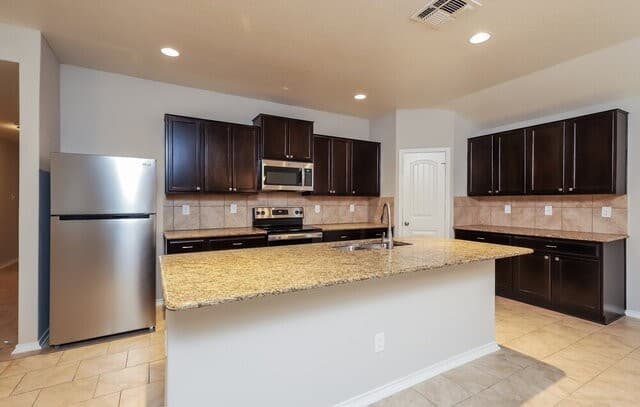 5714  Goliad Blf, San Antonio, TX 78222 — photo 5