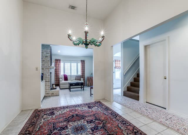 178  Oakwell Farms Pkwy, San Antonio, TX 78218 — photo 4