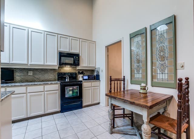 178  Oakwell Farms Pkwy, San Antonio, TX 78218 — photo 6