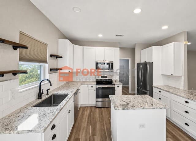 1310  Bobcat Pass, San Antonio, TX 78251 — photo 12
