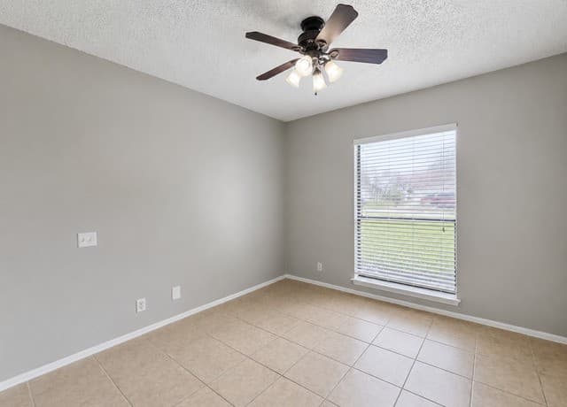 4948  Champlain, San Antonio, TX 78217 — photo 10
