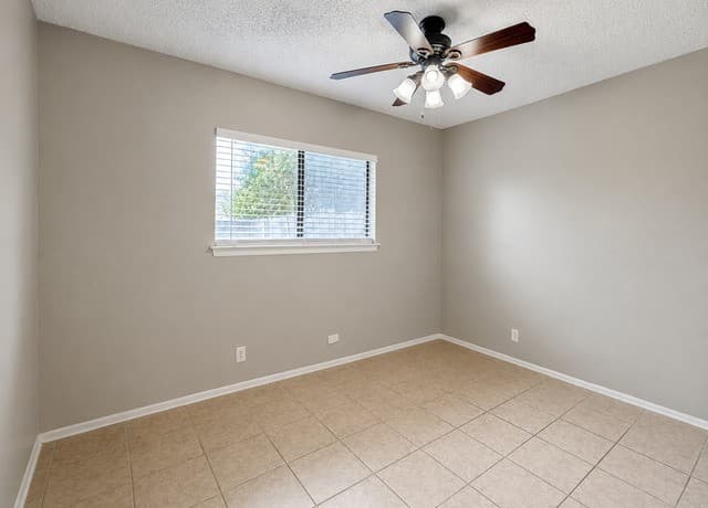 4948  Champlain, San Antonio, TX 78217 — photo 11