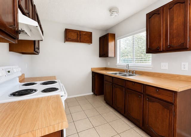 4948  Champlain, San Antonio, TX 78217 — photo 5