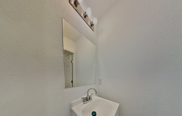 3034 W Salinas Unit 102, San Antonio, TX 78207 — photo 13