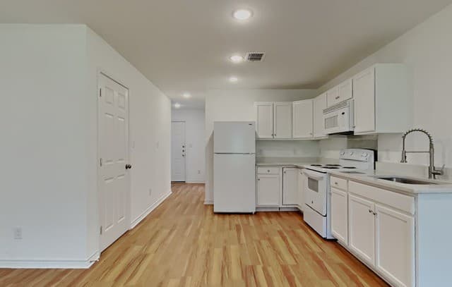 3034 W Salinas Unit 102, San Antonio, TX 78207 — photo 4