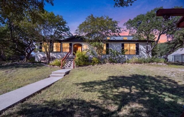 9915 Scenic Hills Dr