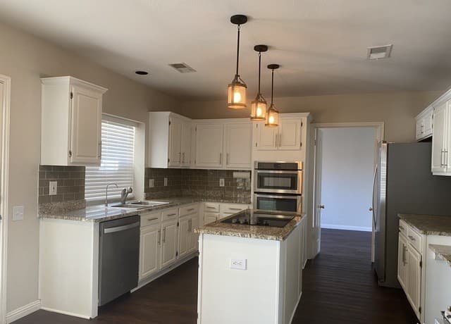 614  Stoneway Dr, San Antonio, TX 78258 — photo 6