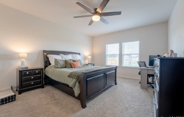 129  Legendary Trail Loop, Floresville, TX 78114 — photo 7