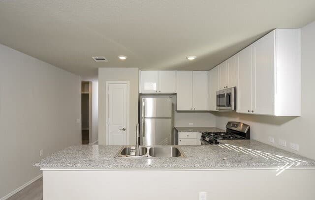 13115  Ashworth Blvd, San Antonio, TX 78221 — photo 7