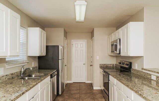 5726  Sandy Cyn, San Antonio, TX 78252 — photo 6