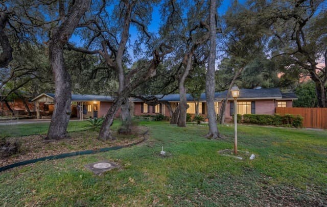 209  Zornia Dr