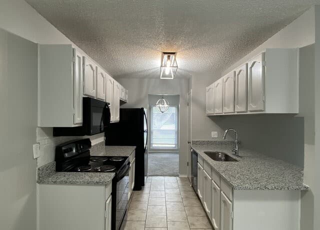 7146  Spring Grove, San Antonio, TX 78249 — photo 3