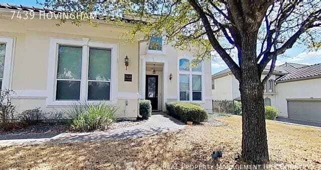 7439  Hovingham
