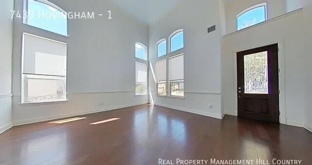 7439  Hovingham, San Antonio, TX 78257 — photo 5