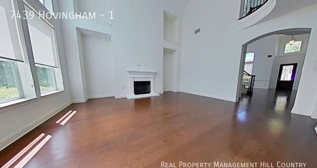 7439  Hovingham, San Antonio, TX 78257 — photo 6