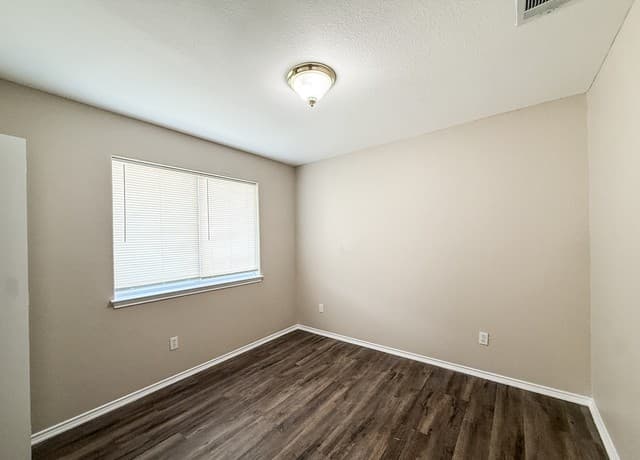 113  Long, New Braunfels, TX 78130 — photo 7