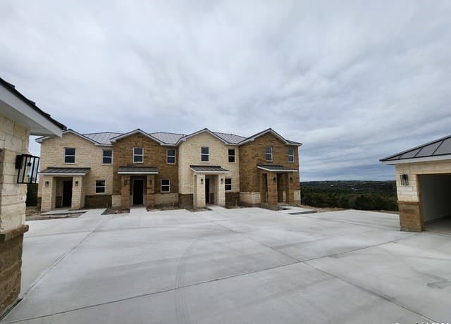 289  Stargrass Unit 2, Spring Branch, TX 78070 — photo 4
