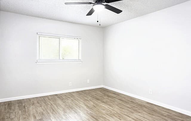1074  Ferdinand Dr, San Antonio, TX 78245 — photo 17