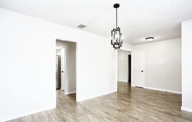 1074  Ferdinand Dr, San Antonio, TX 78245 — photo 4