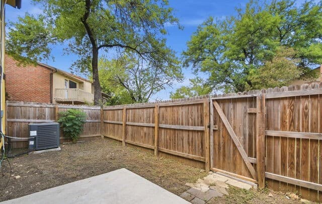 12010  Ashrock Ct, San Antonio, TX 78230 — photo 24