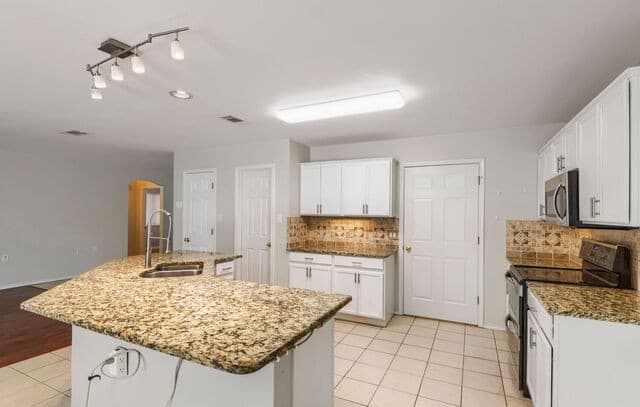 5727  Spring Hts, San Antonio, TX 78247 — photo 6