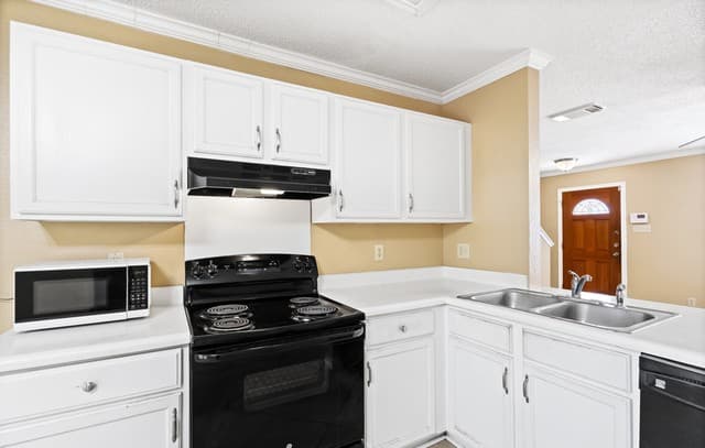 8934  Kenton Mist, San Antonio, TX 78240 — photo 10