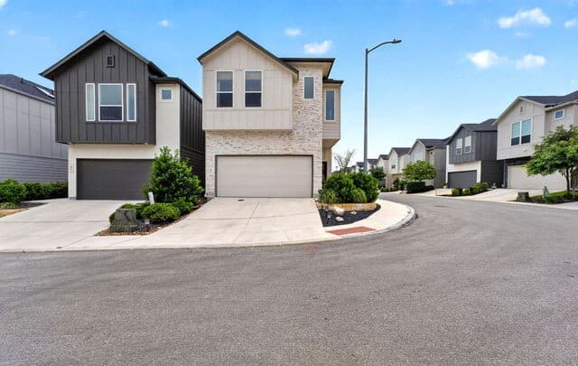 8851  Oakland Rd Unit UNIT 61