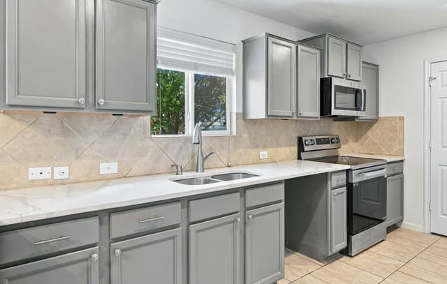 11506  Durango Way, San Antonio, TX 78245 — photo 6