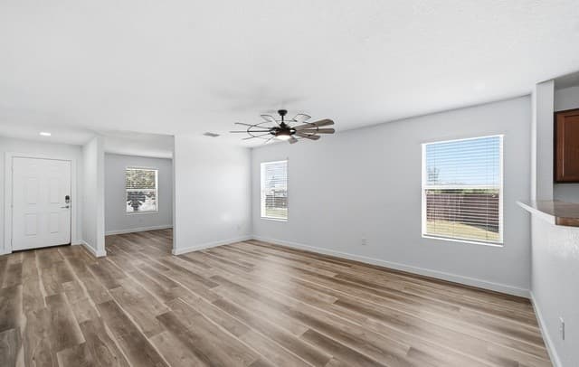 11023  Rosin Jaw Trl, San Antonio, TX 78245 — photo 10