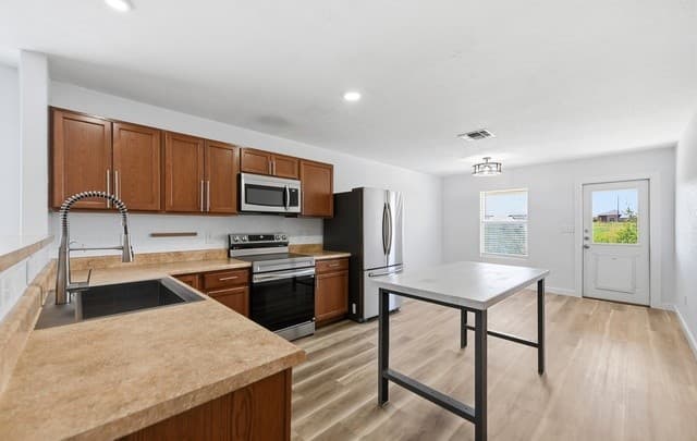 11023  Rosin Jaw Trl, San Antonio, TX 78245 — photo 12