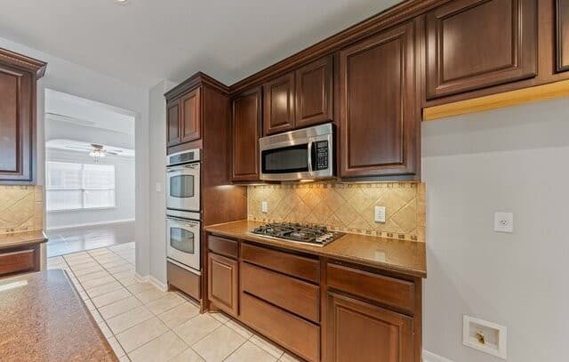 1318  Heavens Peak, San Antonio, TX 78258 — photo 14