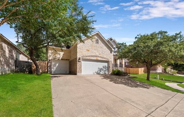 1318  Heavens Peak, San Antonio, TX 78258 — photo 2