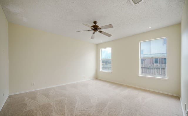 12150  Stoney Glen, San Antonio, TX 78247 — photo 10