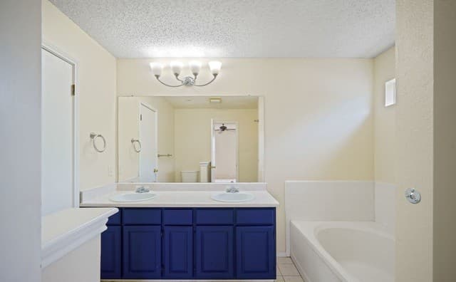 12150  Stoney Glen, San Antonio, TX 78247 — photo 12