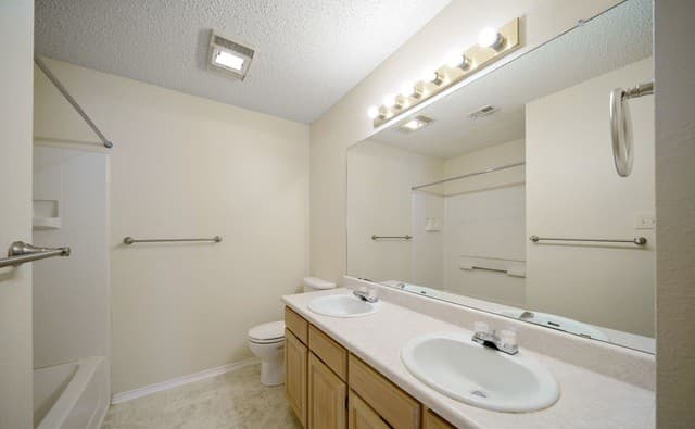 12150  Stoney Glen, San Antonio, TX 78247 — photo 19