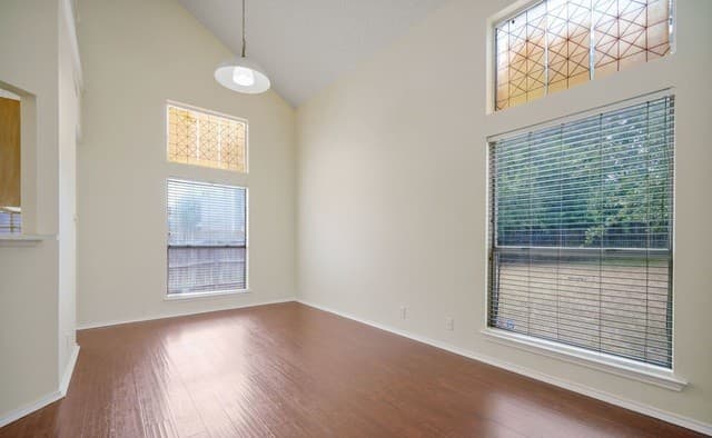 12150  Stoney Glen, San Antonio, TX 78247 — photo 6