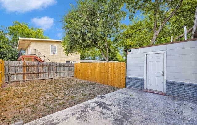 519  Venice, San Antonio, TX 78201 — photo 12