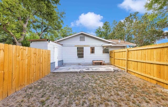 519  Venice, San Antonio, TX 78201 — photo 13