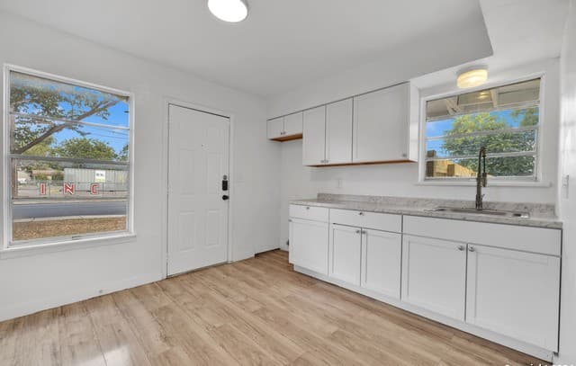 519  Venice, San Antonio, TX 78201 — photo 7