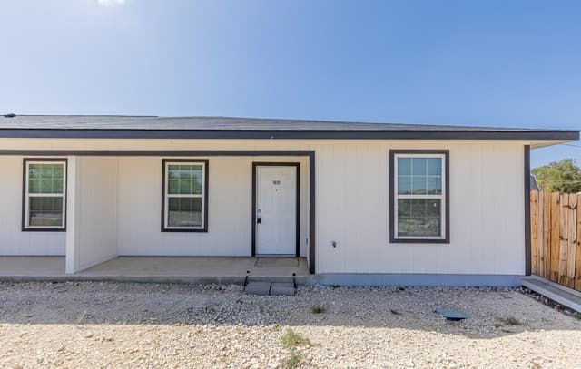 1012 County Road 4516