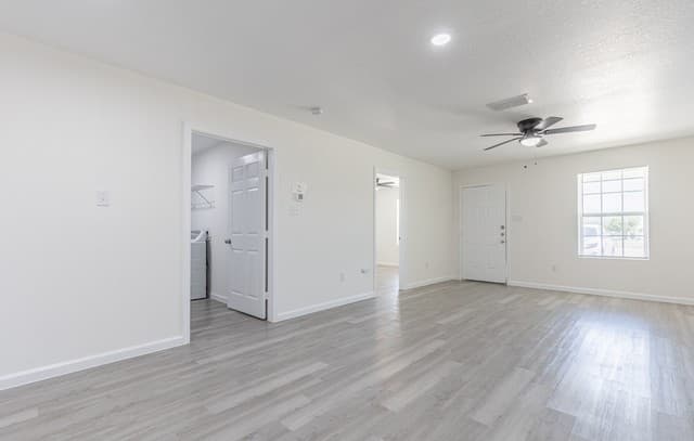 1012  County Road 4516, Castroville, TX 78009 — photo 12