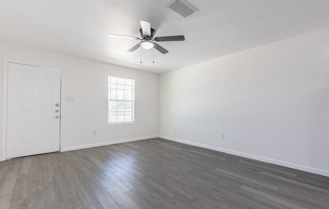 1012  County Road 4516, Castroville, TX 78009 — photo 8