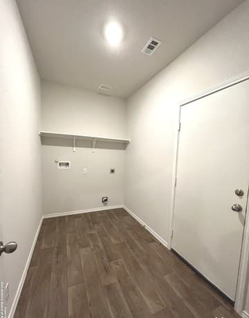 305  Middle Green Loop, Floresville, TX 78114 — photo 7