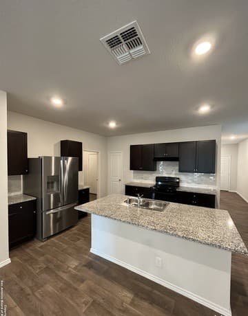 305  Middle Green Loop, Floresville, TX 78114 — photo 8
