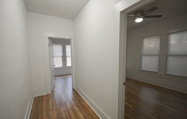 1114 W Russell, San Antonio, TX 78201 — photo 4