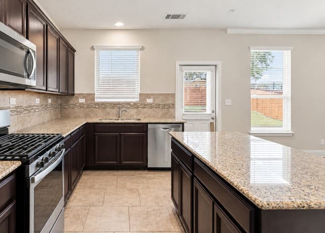 14011  Elounda, San Antonio, TX 78245 — photo 11