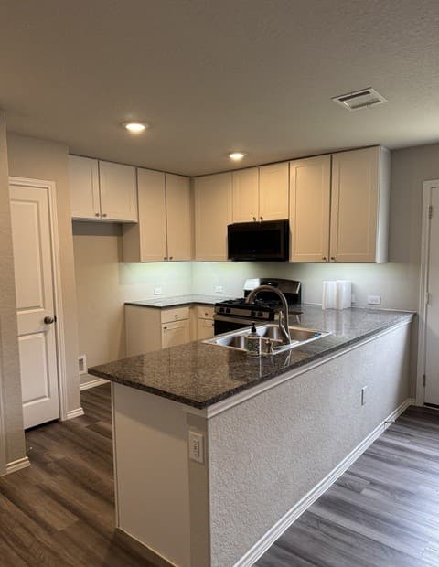 306  Pradera Cv, San Antonio, TX 78237 — photo 5