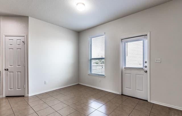 6503  Port Elizabeth, Converse, TX 78109 — photo 13