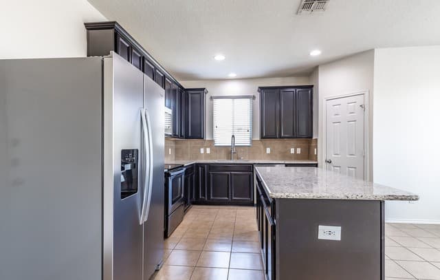 6503  Port Elizabeth, Converse, TX 78109 — photo 14