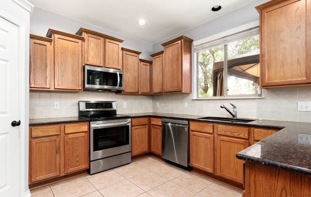 21503  Dion Vlg, San Antonio, TX 78258 — photo 11